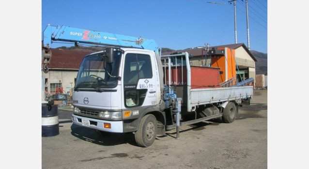 移動薪ボイラー車。写真:つながり・ぬくもりプロジェクト