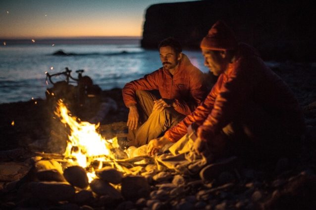 カノアと僕。お忍びのキャンプ場と完璧な天気。Photo: Kanoa, Kellen, Dan