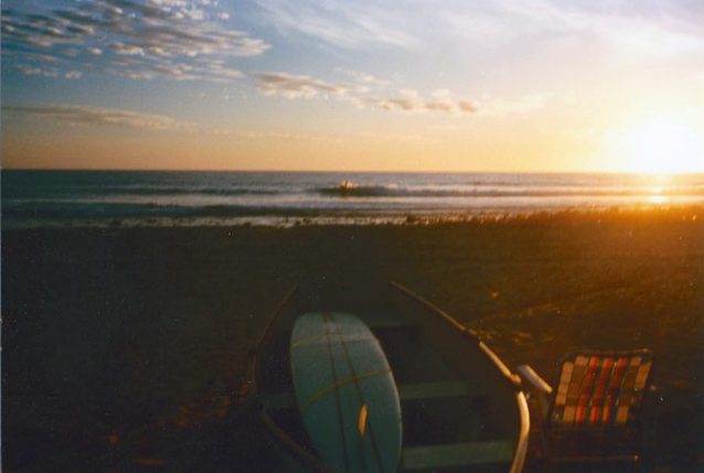 父の工芸品と太平洋沿岸。Photo: Joe Curren
