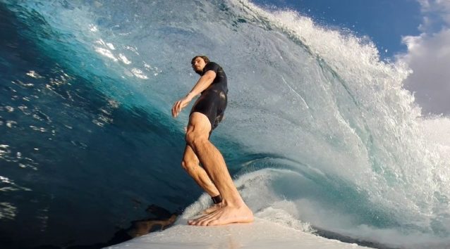 この冬、GoProで撮影したバックドアの僕。いまもおもな職業はサーファー。Photo: Hank Gaskell