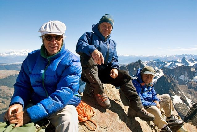 2008年、セロ・クリスティンの山頂のダグ・トンプキンス、リック・リッジウェイとイヴォン・シュイナード。Photo: Conservacion Patagonica Archives