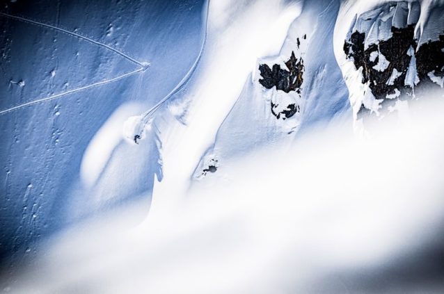 別の日の、別の成果。往復のトラックを刻むアレックス・ヨーダー。Photo: Steve Ogle