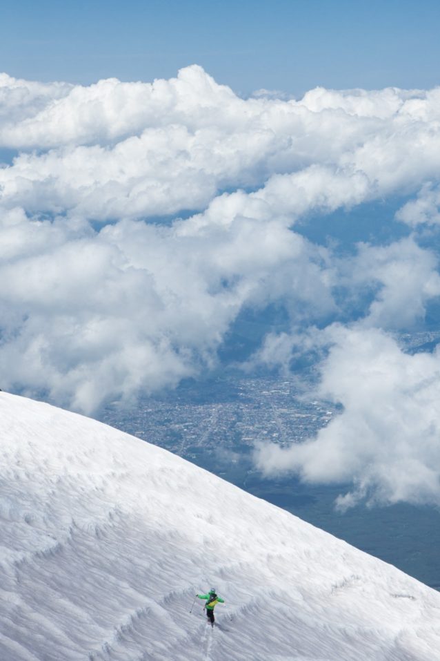 富士山吉田大沢から小御岳流しへ 写真:松岡祥子