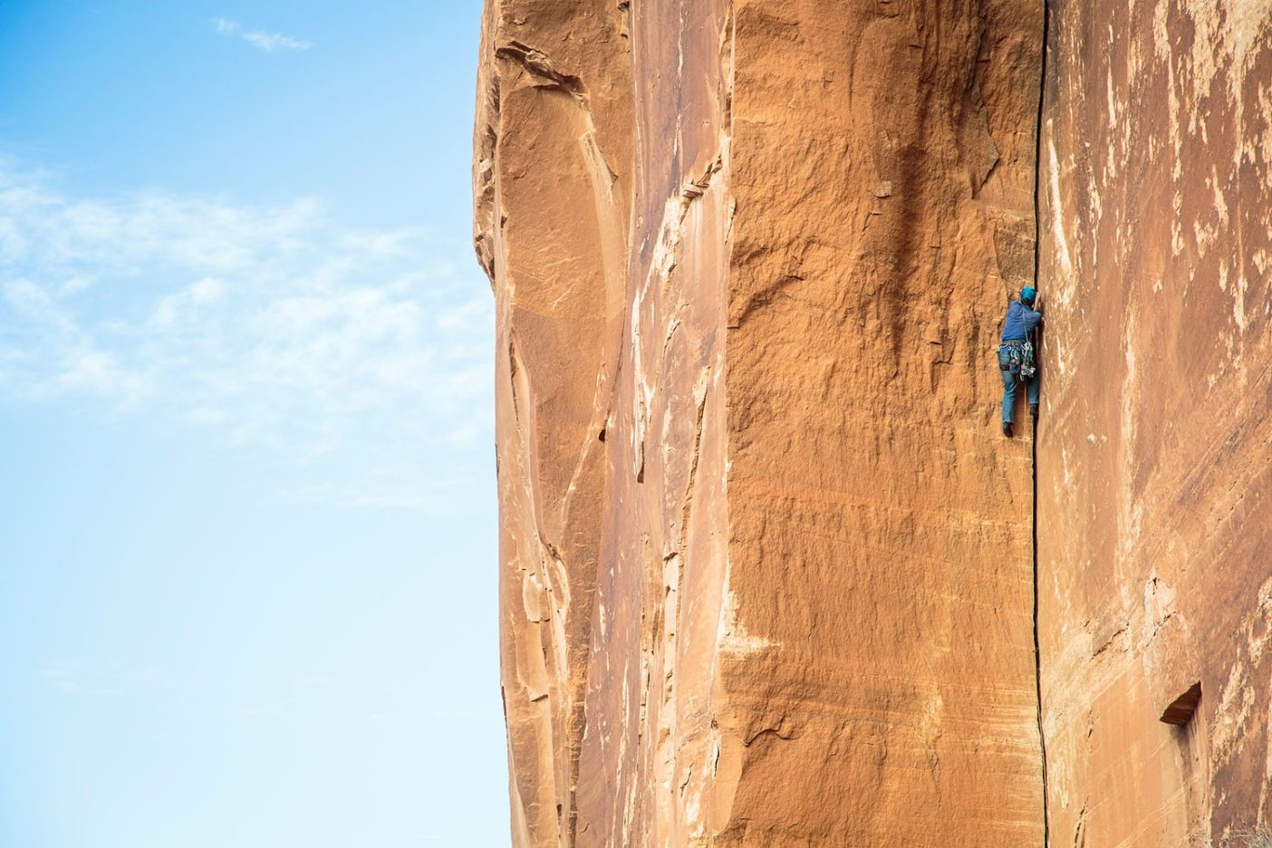 ベアーズ・イヤーズ地域はその世界級のクラック・クライミングによりクライマーに愛されている。Photo: Mikey Schaefer