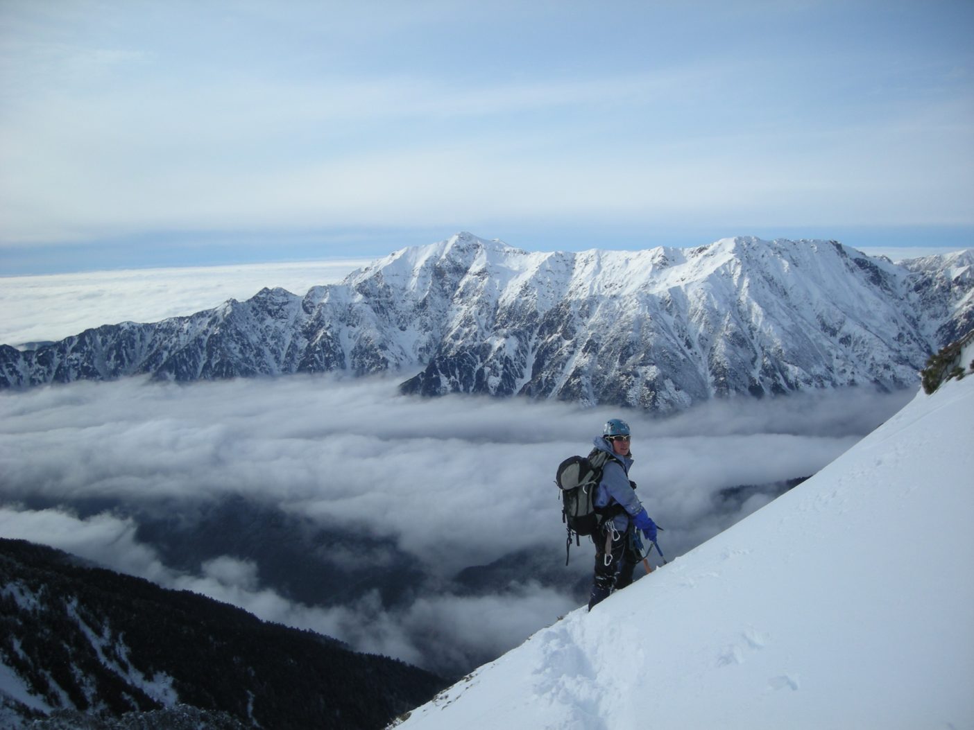 北アルプス飛騨尾根。2009年12月 写真:鈴木啓紀