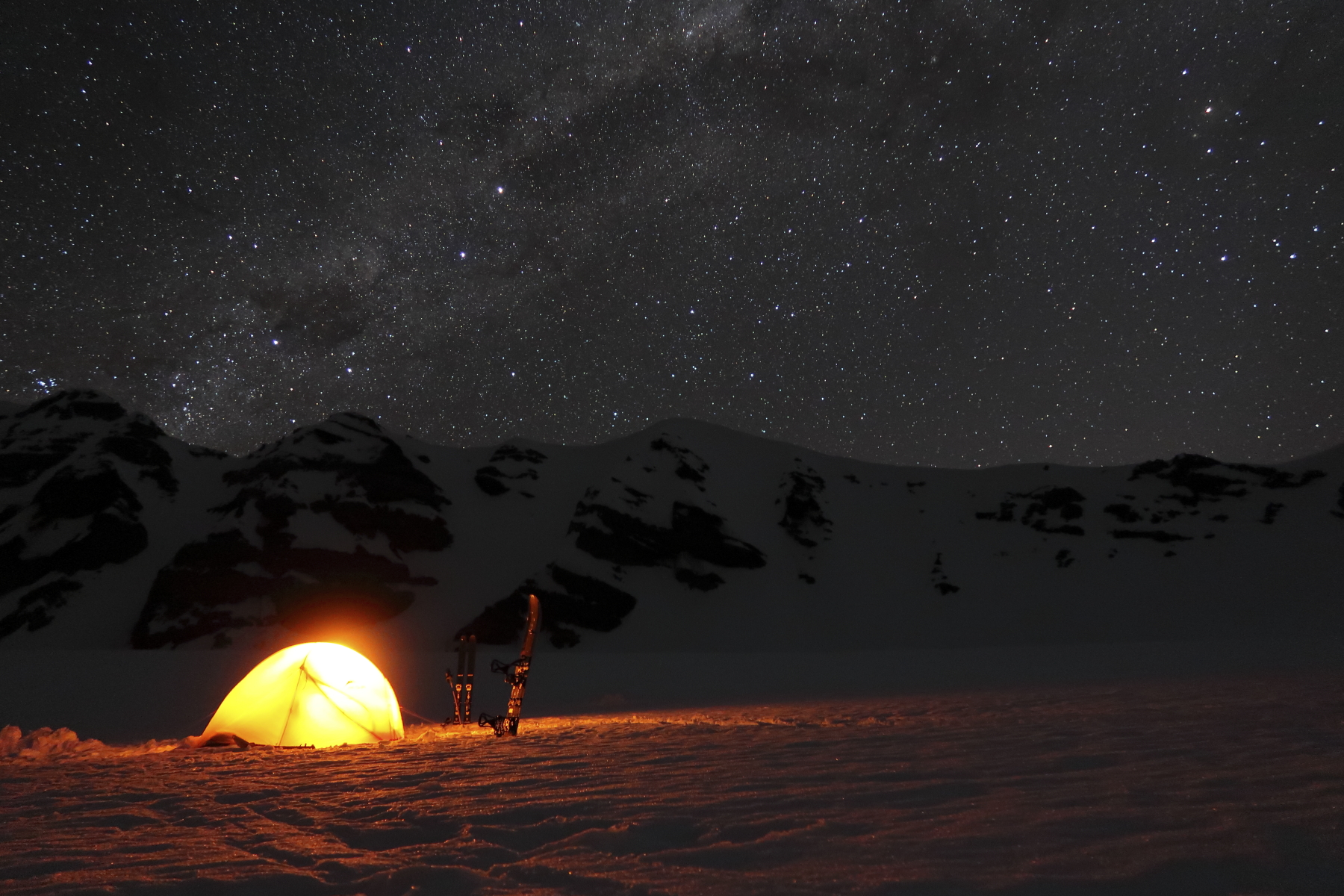 夜空一面に瞬く星の数は人生最大だった。 写真:布施
智基