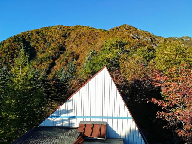 秋の七丈小屋
