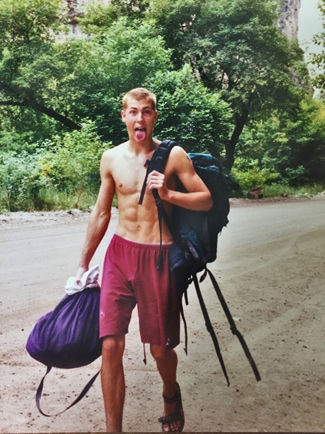 18歳のときに、コロラド州ライフルへ向かう最初の旅に出たソニー。電話も、eメールも、定まった住所もなかった。Photo: Sonnie Trotter Collection