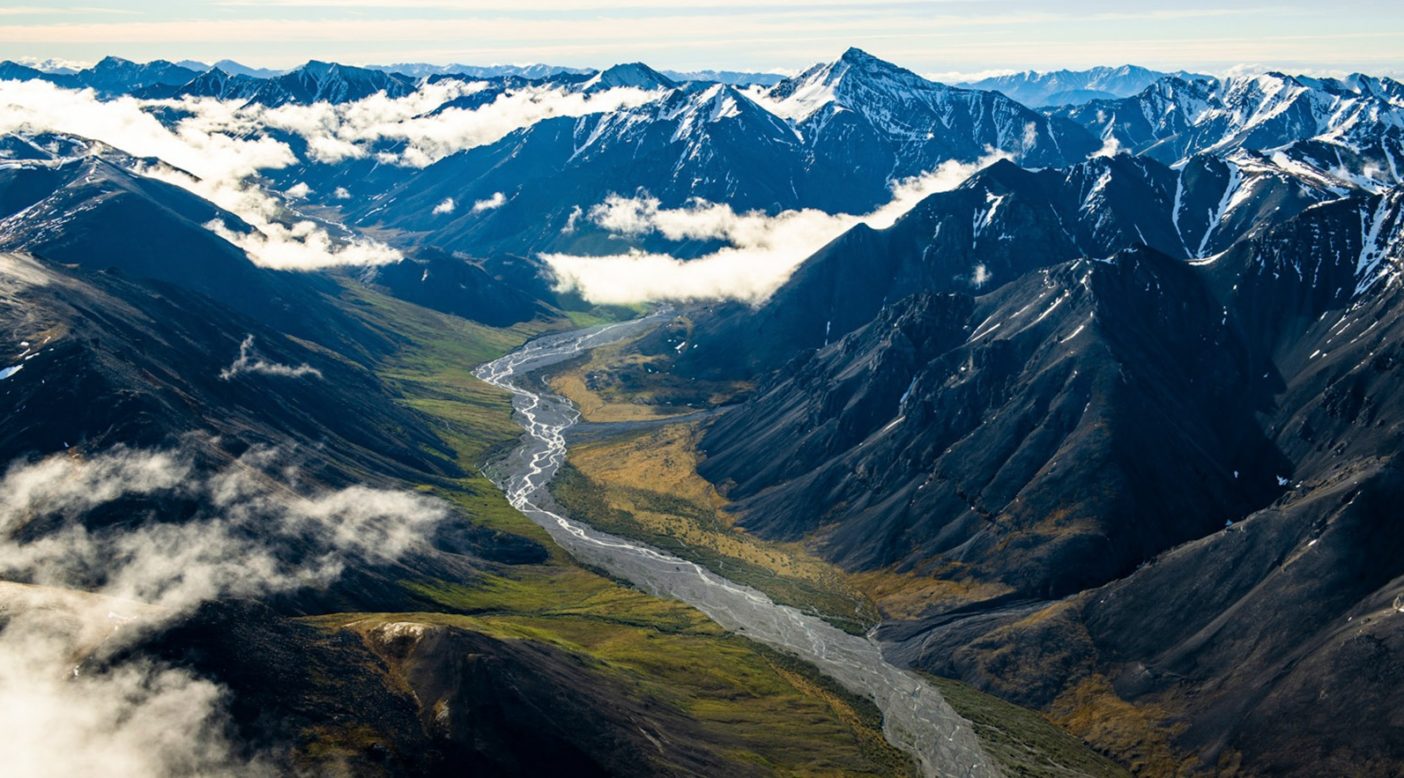 アラスカ州北極圏国立野生生物保護区ブルックス・レンジの丘陵。Photo:Austin Siadak