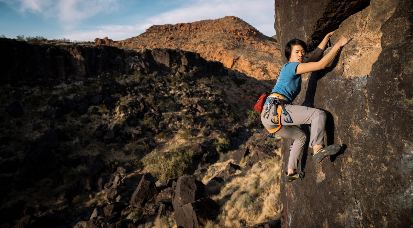 エミリーン・ワン、ユタ州の南パイユート族とプエブロ族の土地にて。Photo : Drew Smith